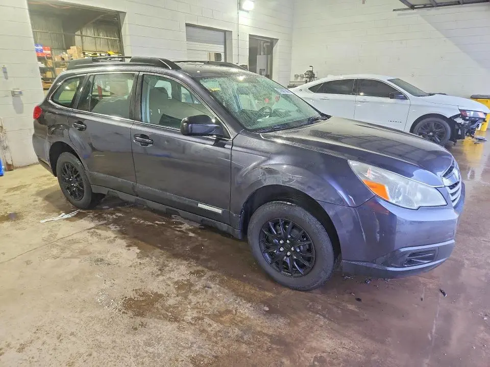 2010 SUBARU OUTBACK 2.5I  