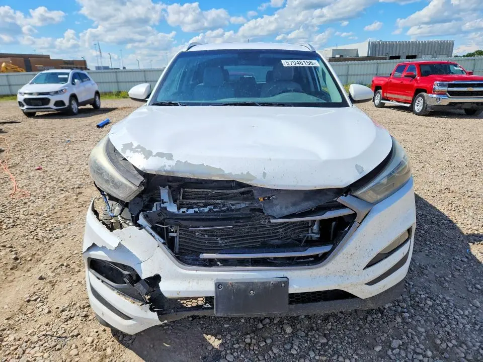 2016 HYUNDAI TUCSON SE  