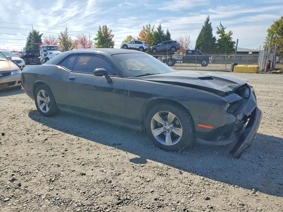 2015 DODGE CHALLENGER SXT  