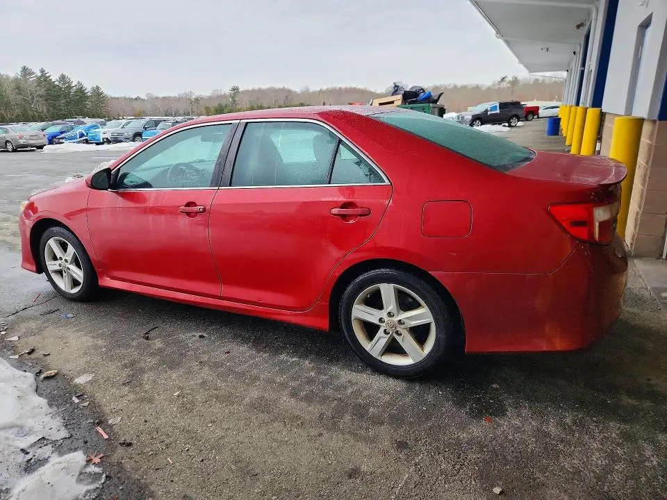2012 TOYOTA CAMRY SE  