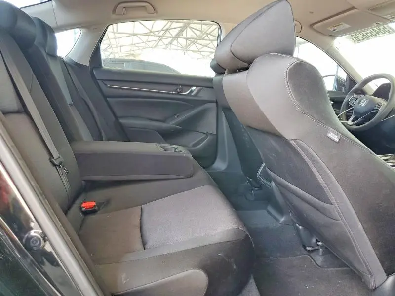 2019 HONDA ACCORD LX  