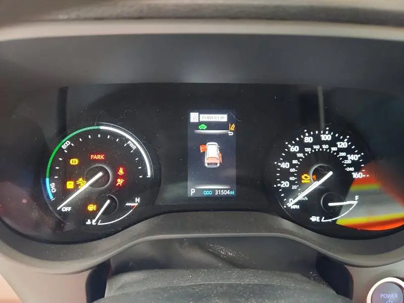 2024 TOYOTA SIENNA LE  