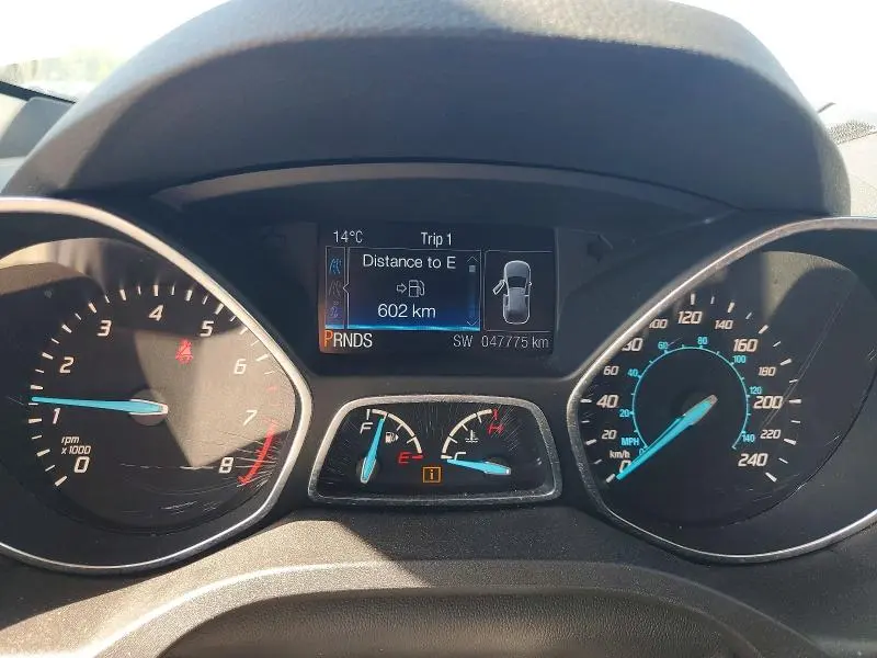 2016 FORD ESCAPE SE  
