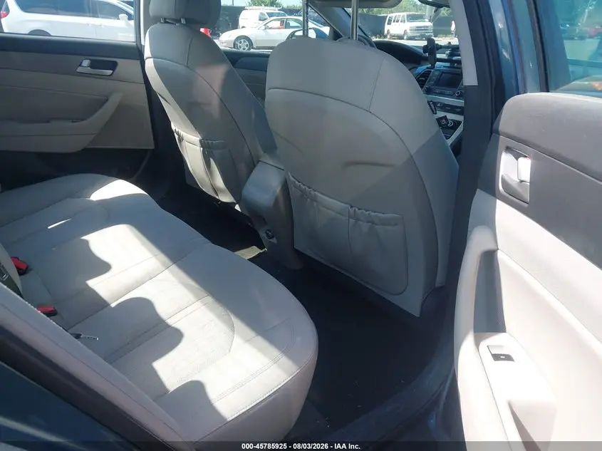 2016 HYUNDAI SONATA HYBRID SE