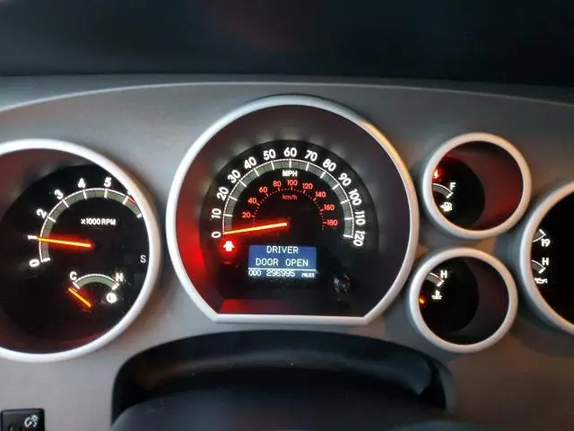 2010 TOYOTA TUNDRA CREWMAX LIMITED  