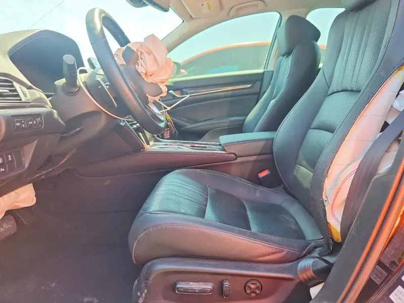 2019 HONDA ACCORD TOURING  