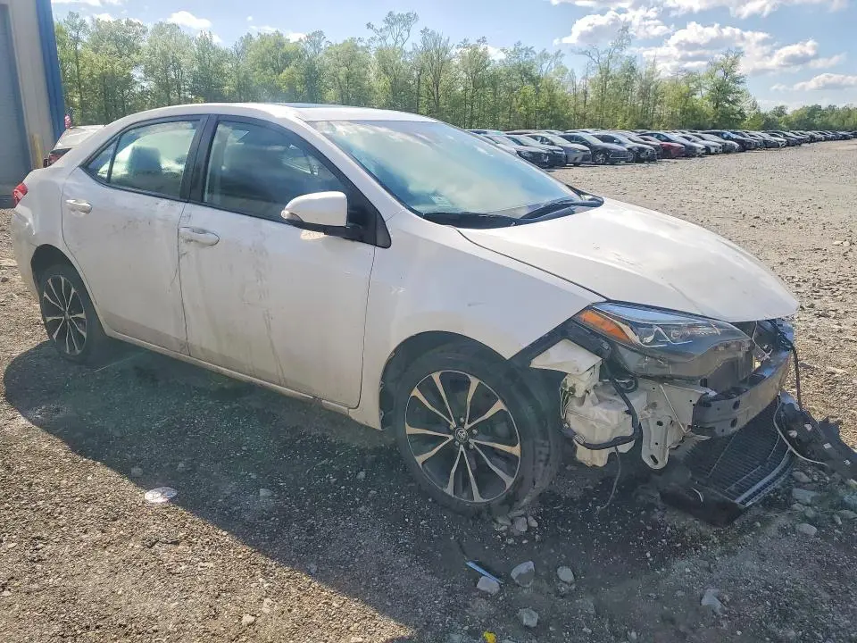 2017 TOYOTA COROLLA SE  