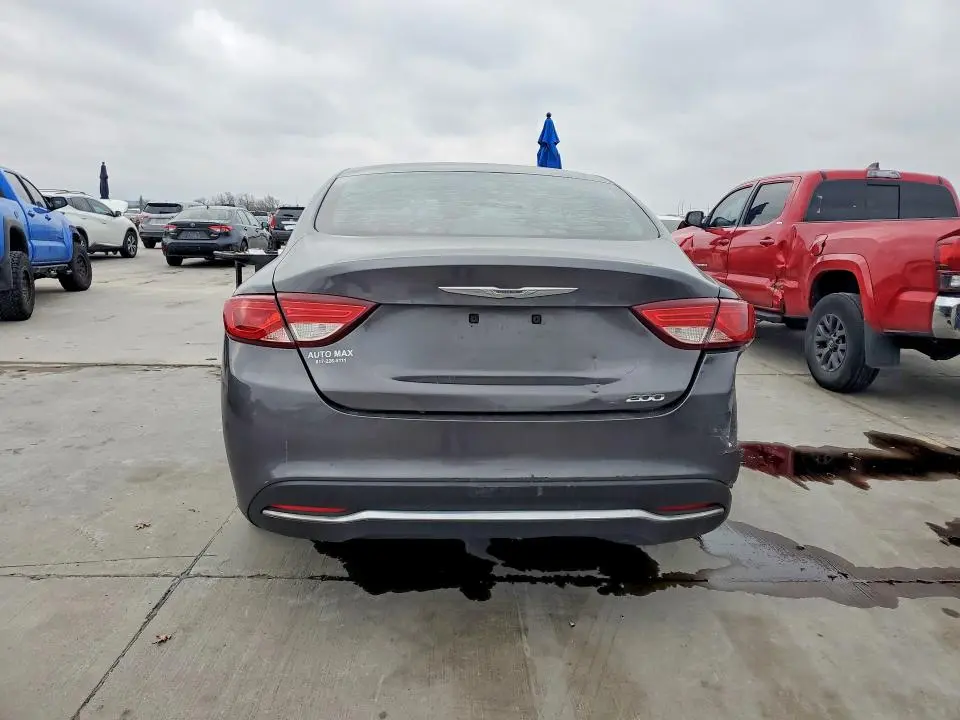 2015 CHRYSLER 200   