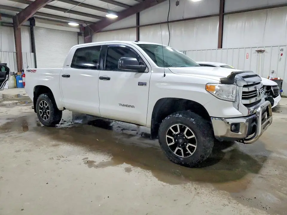 2017 TOYOTA TUNDRA SR5  