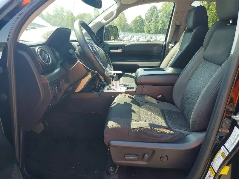 2017 TOYOTA TUNDRA SR5  