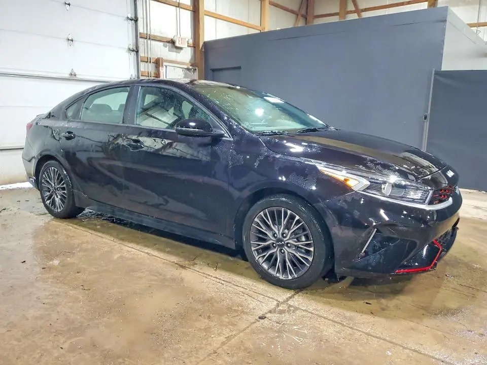2023 KIA FORTE GT LINE  