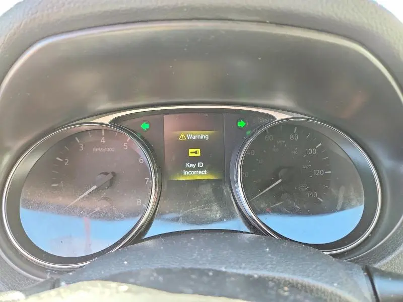 2015 NISSAN ROGUE S  