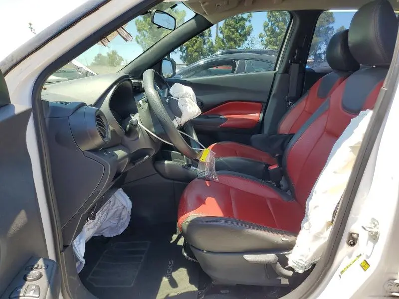 2019 NISSAN KICKS S  