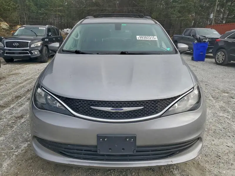 2020 CHRYSLER VOYAGER LXI  