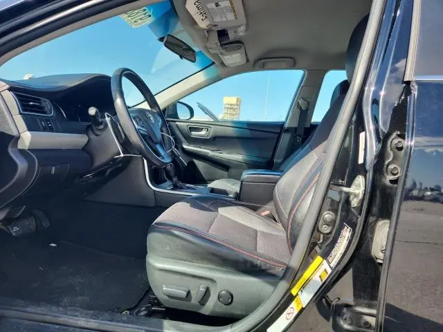 2017 TOYOTA CAMRY LE  