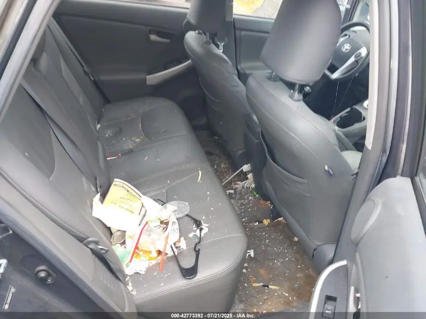 2010 TOYOTA PRIUS III