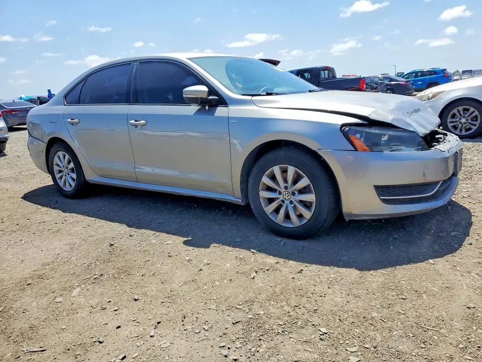 2014 VOLKSWAGEN PASSAT S  