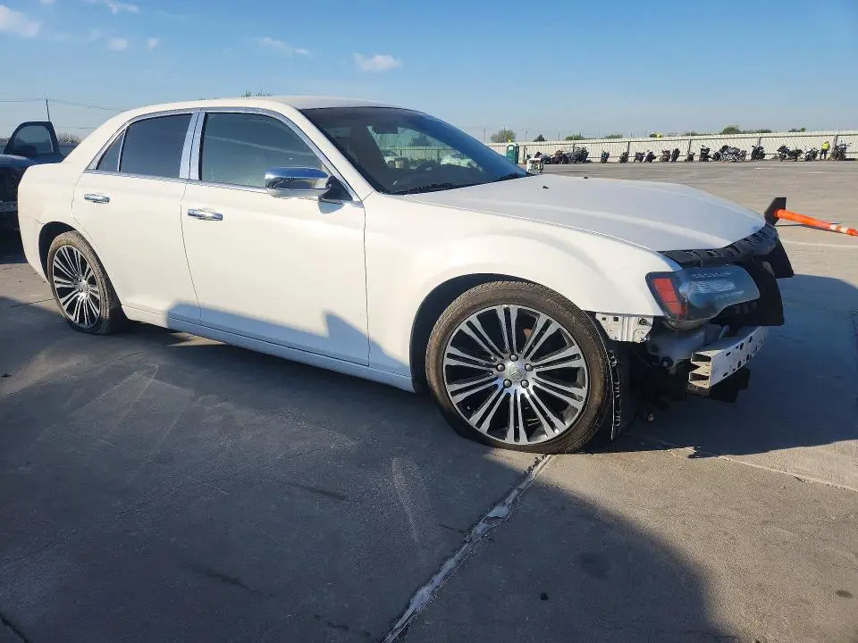 2012 CHRYSLER 300   