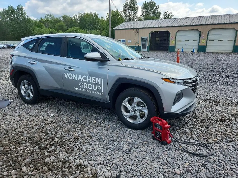 2024 HYUNDAI TUCSON SE  