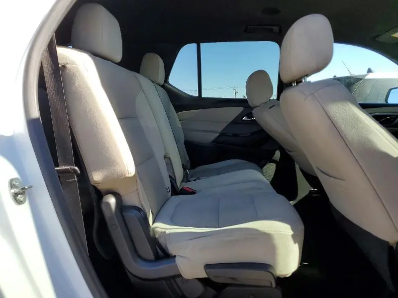 2022 CHEVROLET TRAVERSE LS  