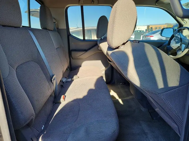 2016 NISSAN FRONTIER S  