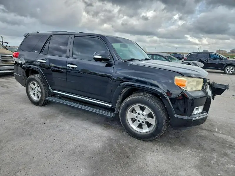 2011 TOYOTA 4RUNNER SR5  
