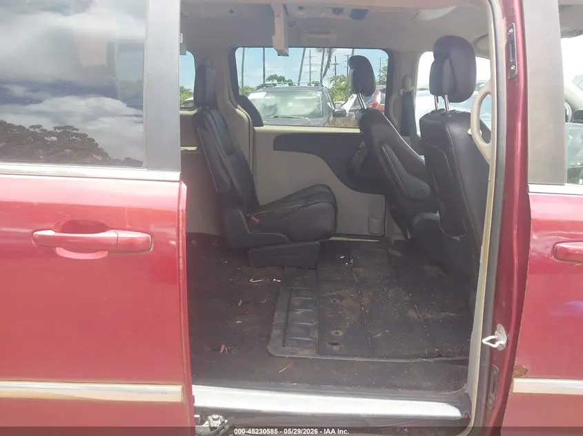 2014 CHRYSLER TOWN & COUNTRY TOURING