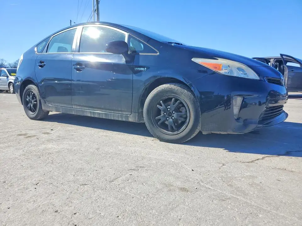 2015 TOYOTA PRIUS   