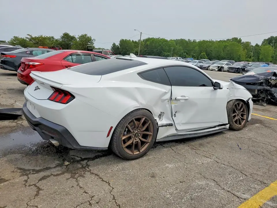 2025 FORD MUSTANG   