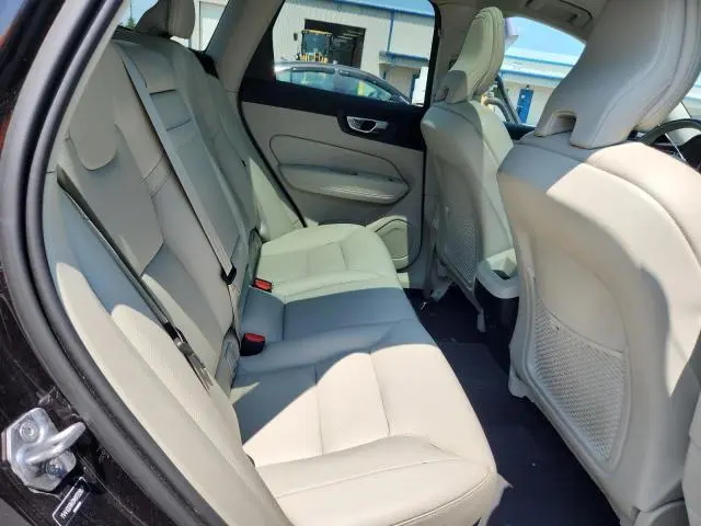 2021 VOLVO XC60 T5 MOMENTUM  