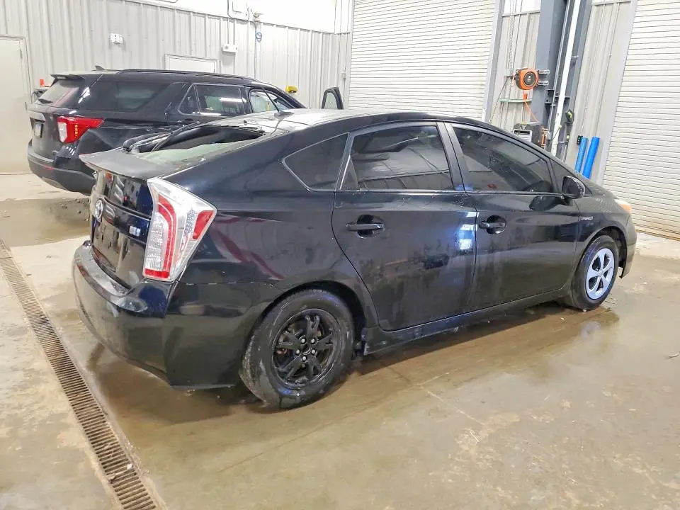 2014 TOYOTA PRIUS THREE  