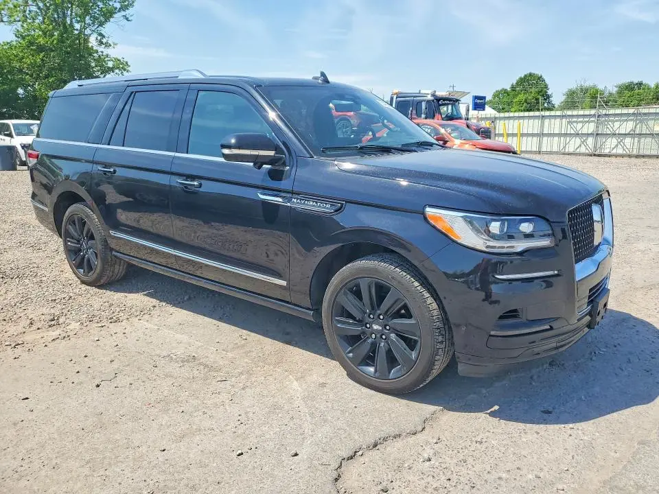 2024 LINCOLN NAVIGATOR L RESERVE  