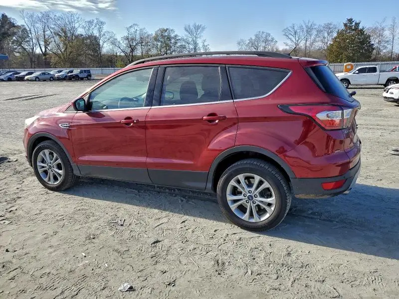 2017 FORD ESCAPE SE  