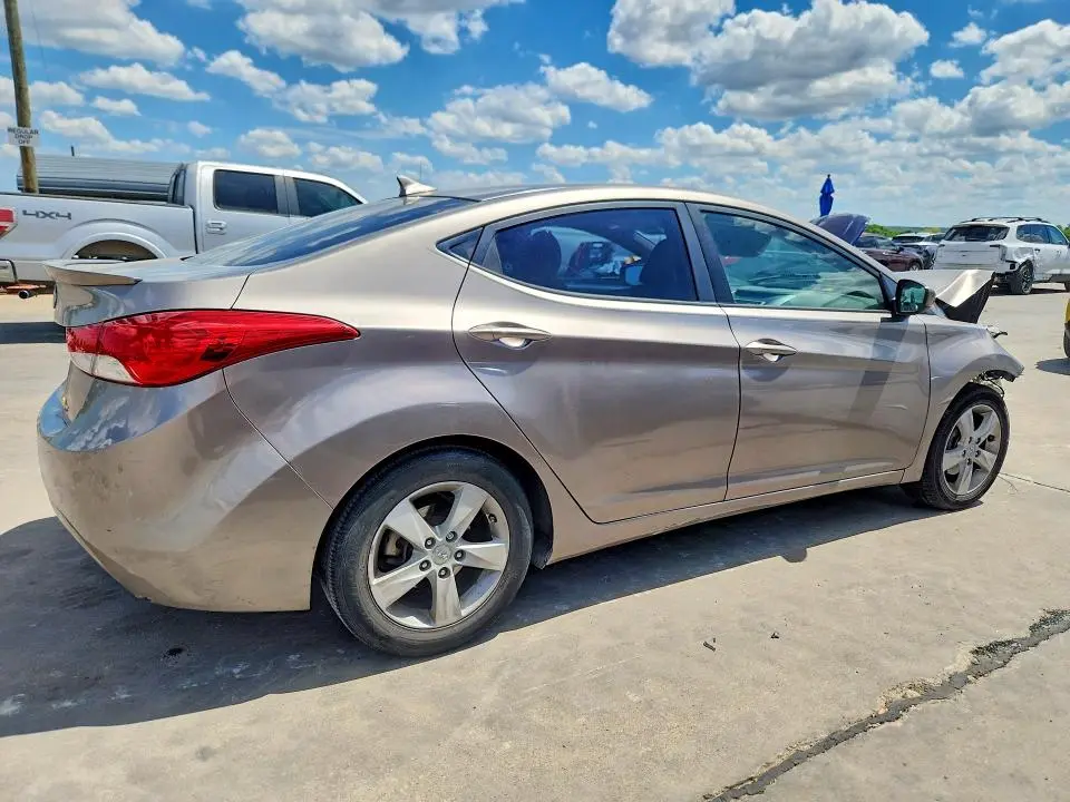 2011 HYUNDAI ELANTRA GLS  