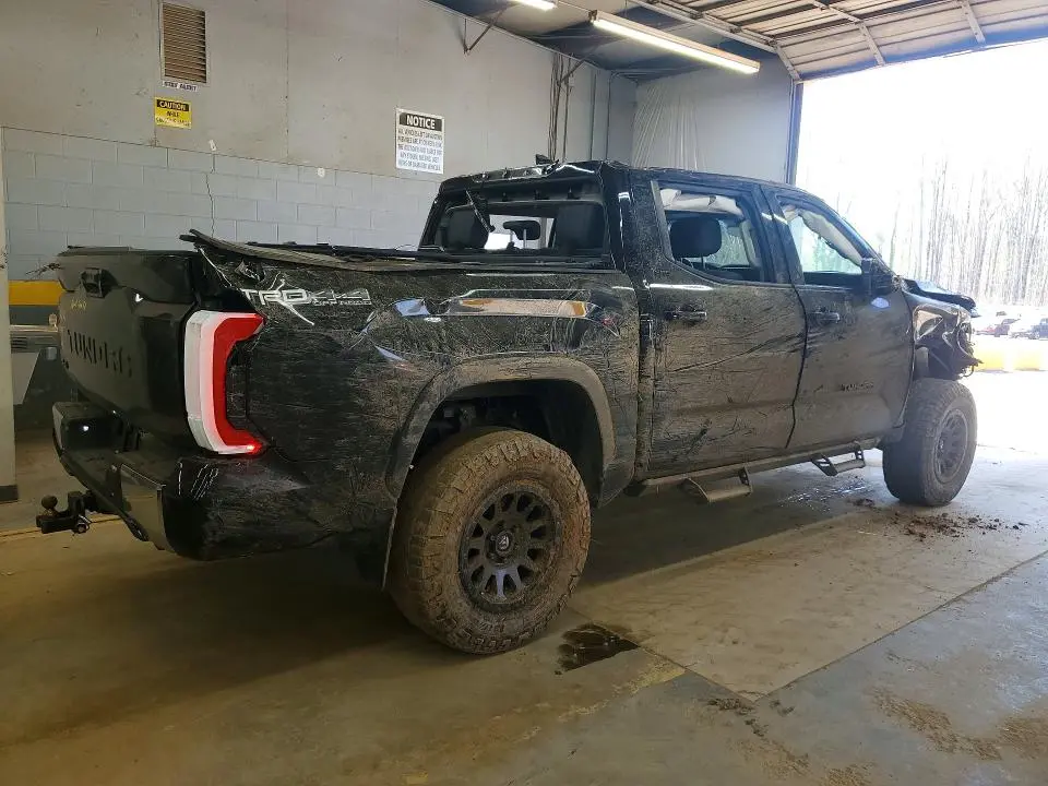 2023 TOYOTA TUNDRA SR5  