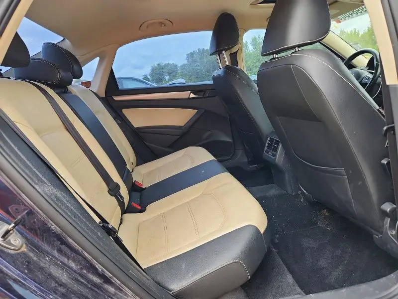 2014 VOLKSWAGEN PASSAT SE  