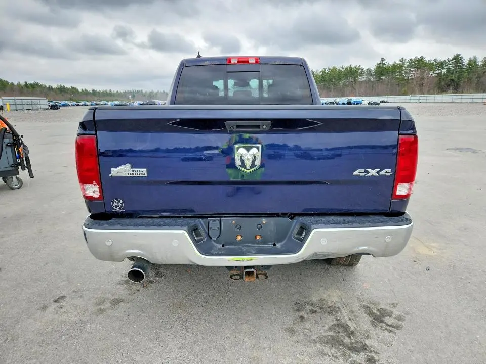 2017 RAM 1500 SLT  