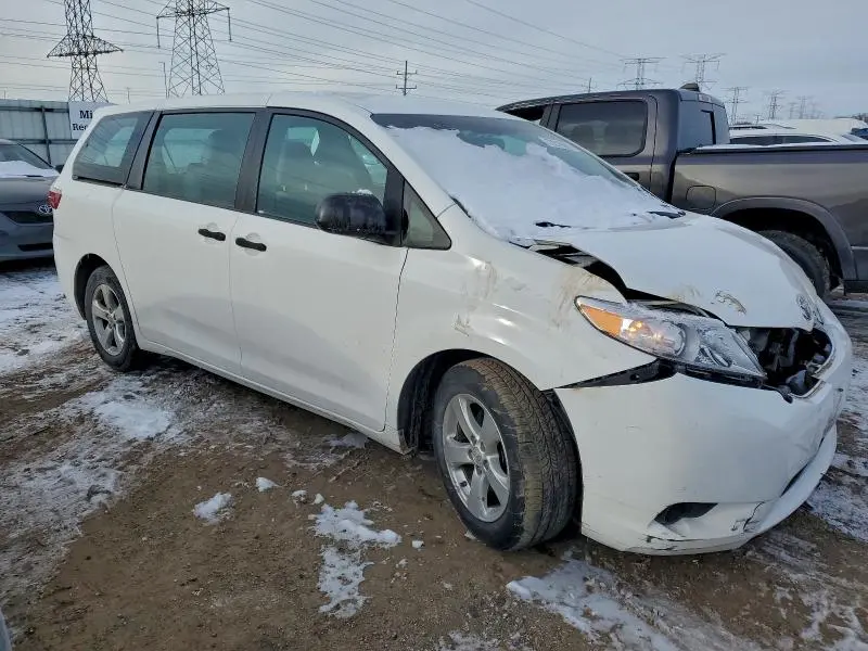 2015 TOYOTA SIENNA   