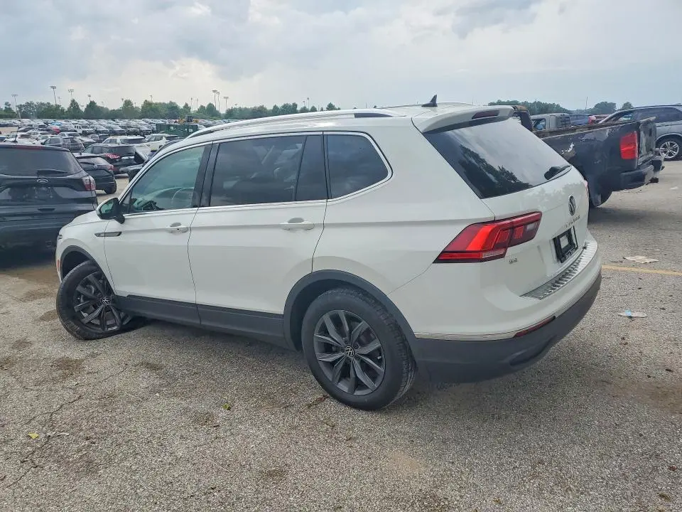 2022 VOLKSWAGEN TIGUAN SE  