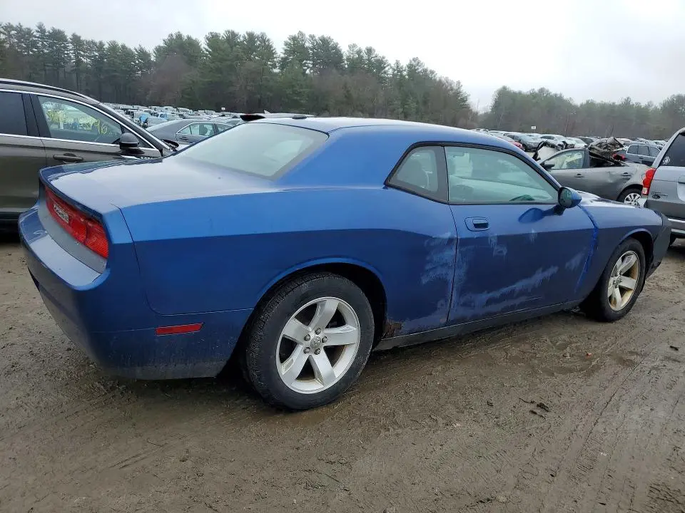 2010 DODGE CHALLENGER SE  
