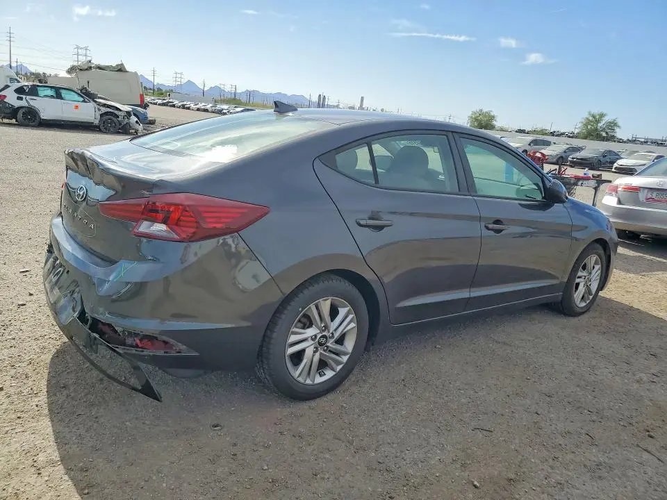 2020 HYUNDAI ELANTRA SEL  