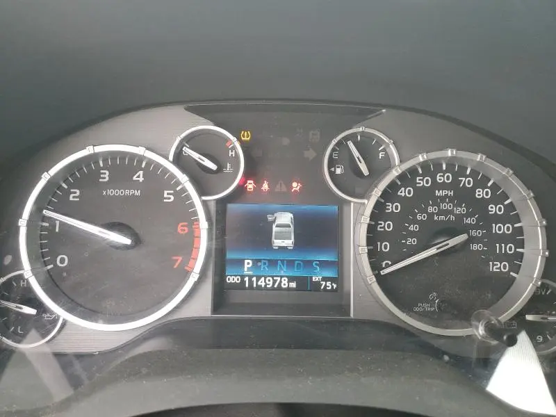 2016 TOYOTA TUNDRA CREWMAX SR5  