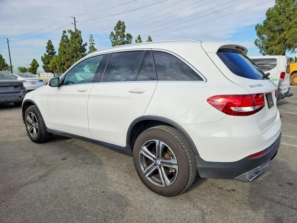 2016 MERCEDES-BENZ GLC 300  