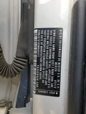 2013 VOLKSWAGEN BEETLE