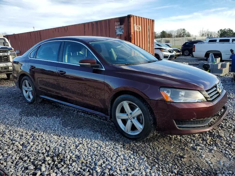 2013 VOLKSWAGEN PASSAT SE  