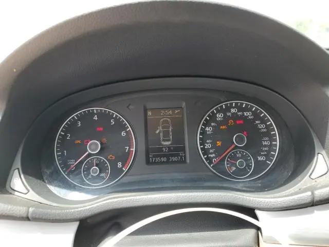 2013 VOLKSWAGEN PASSAT SE  
