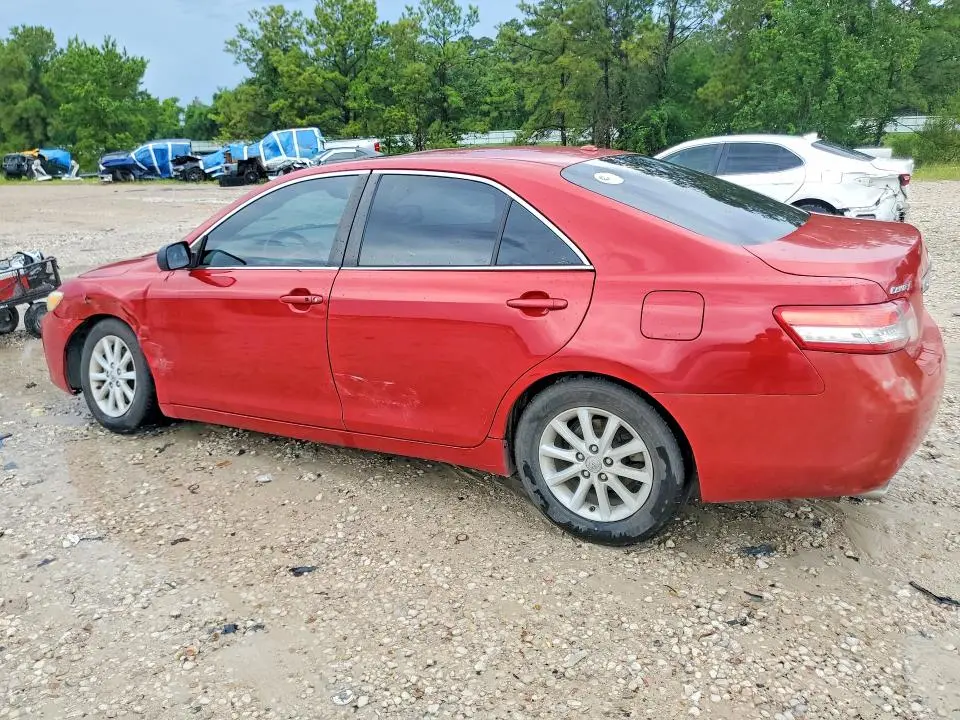2010 TOYOTA CAMRY XLE V6  