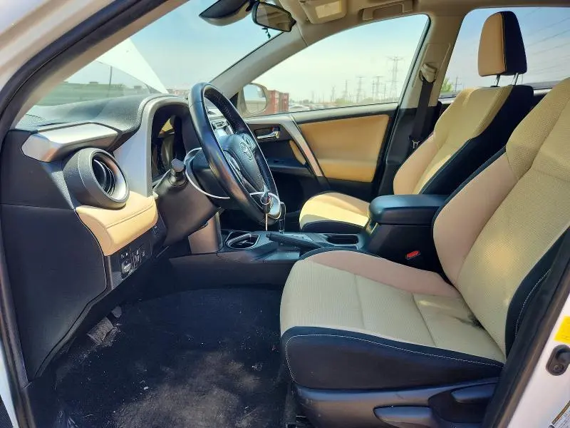 2017 TOYOTA RAV4 XLE  