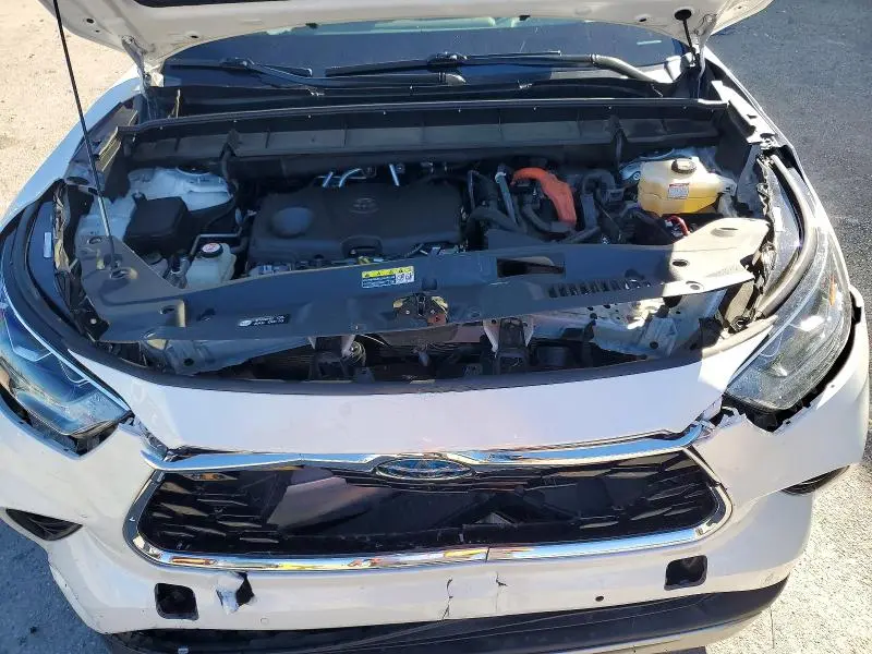 2021 TOYOTA HIGHLANDER HYBRID PLATINUM  