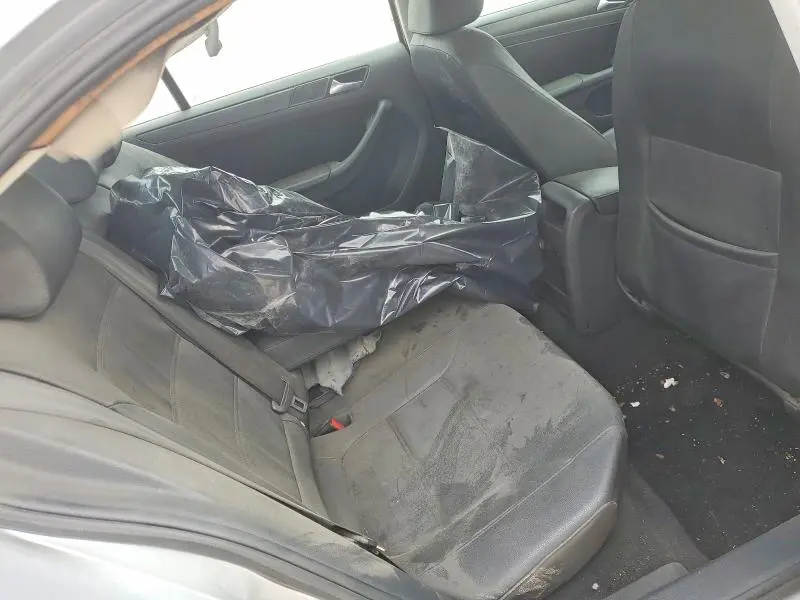 2012 VOLKSWAGEN JETTA SE  